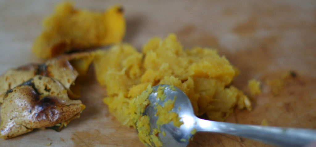 Scoop Squash From Skin