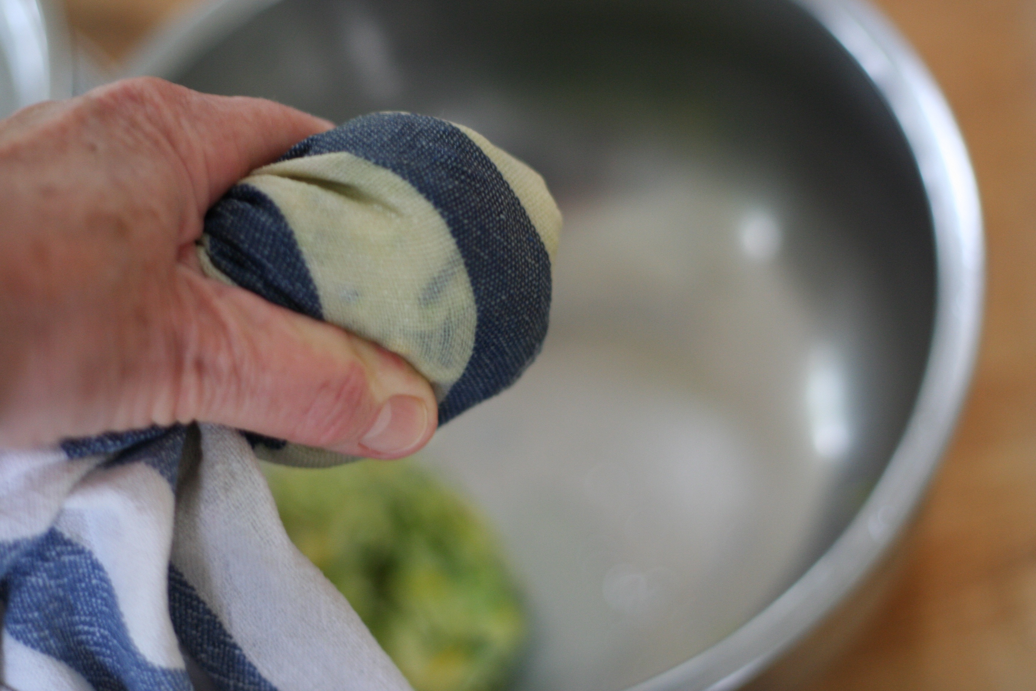 Squeeze Liquid From Zucchini